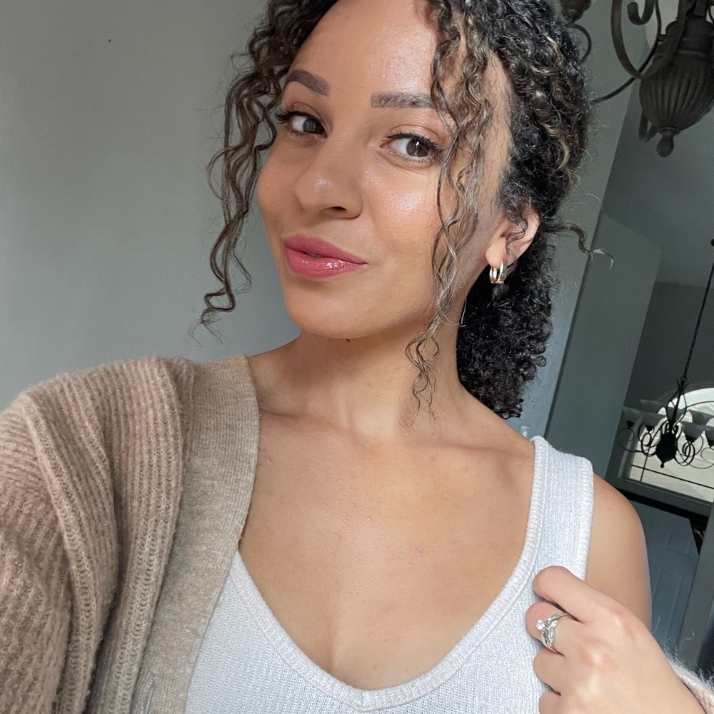 Meet your Posher, Kayla